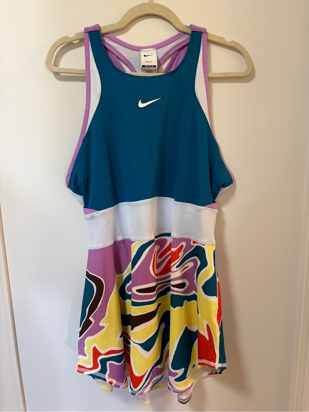 Nike Women's Tennis Dress Size L Colourful Sporty Pickleball Athletic Workout